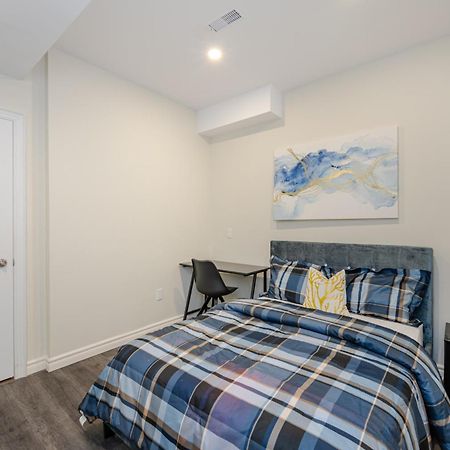 Private Basement Bedrooms In אוקוויל מראה חיצוני תמונה